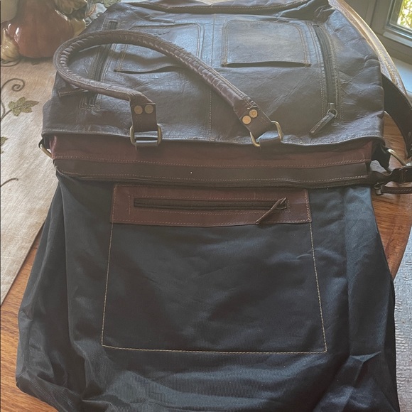 Modosh Leather Satchel/Crossbody - Picture 7 of 7